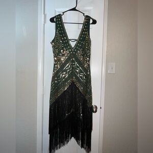 Beautiful green dress size large with bling NWT
